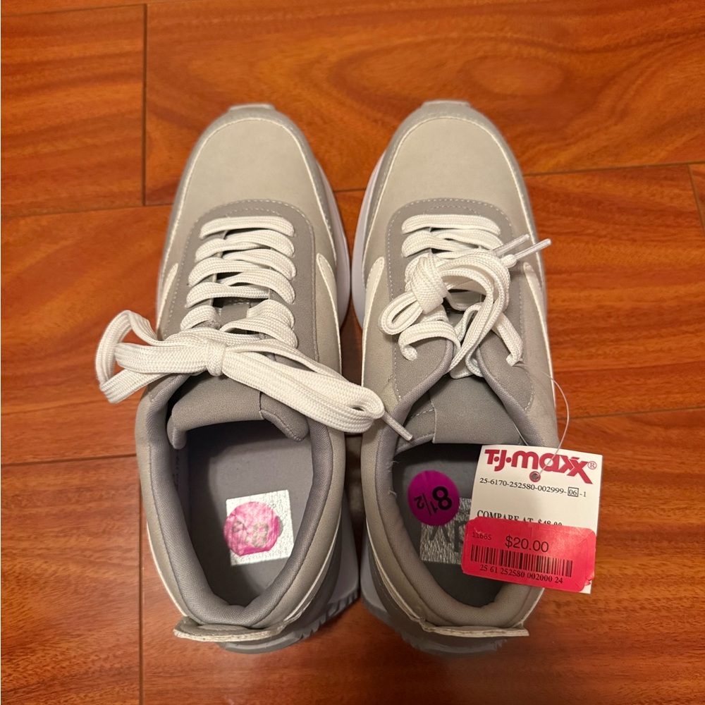 Women’s Gray Sneakers